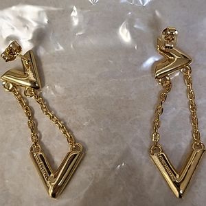 Dupe l.v.earrings brand new